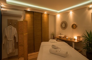 Full Body Relax City Escape Massage (50') για 1 Άτομο σε Prive Ατομική Καμπίνα, με επιλογή από 7 διαφορετικά είδη Massage, με δυνατότητα χρήσης Jacuzzi, στα Πεύκα! Full Body Relax City Escape Massage (50') για 1 Άτομο σε Prive Ατομική Καμπίνα, με επιλογή από 7 διαφορετικά είδη Massage, με δυνατότητα χρήσης Jacuzzi, στα Πεύκα!
