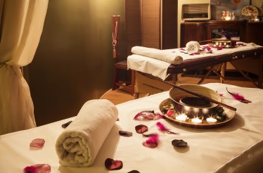 Απόλυτη Απόδραση Ευεξίας για 2 Άτομα με Full Body Relax Μassage, Ινδικό Massage Κεφαλής ή Ρεφλεξολογία, Aloe Vera Sunburn Massage, Holistic Chakra's Retreat Massage, στη Βούλα! Απόλυτη Απόδραση Ευεξίας για 2 Άτομα με Full Body Relax Μassage, Ινδικό Massage Κεφαλής ή Ρεφλεξολογία, Aloe Vera Sunburn Massage, Holistic Chakra's Retreat Massage, στη Βούλα!