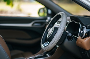 Ντύσιμο Τιμονιού με γνήσιο Δέρμα, για μεγαλύτερη άνεση αλλά και ασφάλεια κατά την οδήγηση, στην περιοχή Βούλγαρη! Ντύσιμο Τιμονιού με γνήσιο Δέρμα, για μεγαλύτερη άνεση αλλά και ασφάλεια κατά την οδήγηση, στην περιοχή Βούλγαρη!