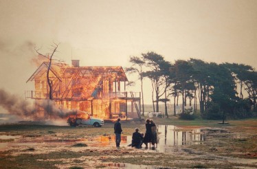 5€ από 7€ για Είσοδο 1 Ατόμου για την Ταινία «Η Θυσία», το συγκλονιστικό φινάλε της σπουδαίας φιλμογραφίας του Αντρέι Ταρκόφσκι! 5€ από 7€ για Είσοδο 1 Ατόμου για την Ταινία «Η Θυσία», το συγκλονιστικό φινάλε της σπουδαίας φιλμογραφίας του Αντρέι Ταρκόφσκι!