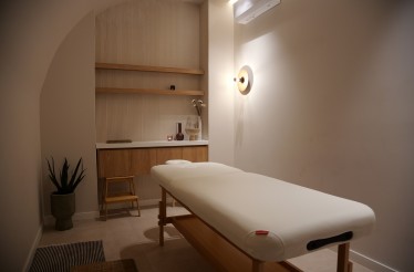 Massage 1 Ατόμου σε Prive Ατομική Σουίτα, με επιλογή από Relax | Deep Tissue | Θεραπευτικό | Candle | Λεμφικό | Hot Stones | με Βεντούζες | & δυνατότητα χρήσης της Σάουνας Υπερύθρων, στον Εύοσμο!  Massage 1 Ατόμου σε Prive Ατομική Σουίτα, με επιλογή από Relax | Deep Tissue | Θεραπευτικό | Candle | Λεμφικό | Hot Stones | με Βεντούζες | & δυνατότητα χρήσης της Σάουνας Υπερύθρων, στον Εύοσμο!
