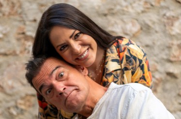 Θεατρική Παράσταση «Check in για 2»! Η πανελλήνια πρεμιέρα της κωμωδίας του Μάκη Τσούφη, με τους Κωνσταντίνο Καζάκο και Ιωάννα Πηλιχού! Στο Δημοτικό Θέατρο Νάουσας, Κυριακή 16 Νοεμβρίου! Θεατρική Παράσταση «Check in για 2»! Η πανελλήνια πρεμιέρα της κωμωδίας του Μάκη Τσούφη, με τους Κωνσταντίνο Καζάκο και Ιωάννα Πηλιχού! Στο Δημοτικό Θέατρο Νάουσας, Κυριακή 16 Νοεμβρίου!