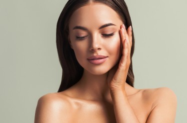 Δερμοαπόξεση με Διαμάντι & Δερμοανάλυση σε όλο το Πρόσωπο & τον Λαιμό, για Αναζωογόνηση και Λείανση της Επιδερμίδας, στην Καλαμαριά!