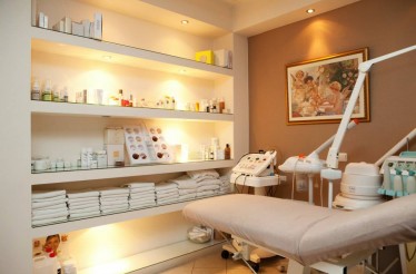 Αναίμακτη, Μη Επεμβατική (Μη Ενέσιμη) Microneedling Μεσοθεραπεία Προσώπου, για βαθιά αναζωογόνηση και αναδόμηση της επιδερμίδας, στην Πολίχνη!