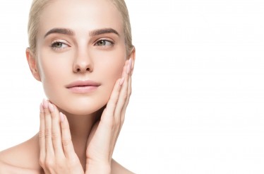 Βαθύς Καθαρισμός Προσώπου με Χρήση Ατμού, για απομάκρυνση των νεκρών κυττάρων και καλύτερη οξυγόνωση του δέρματος, στο Κορδελιό!