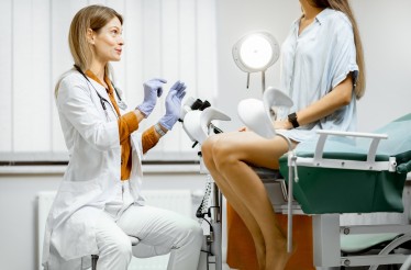 Ολοκληρωμένο Ετήσιο Check-up για Γυναίκες, με Πλήρη Καρδιολογικό Έλεγχο, Γυναικολογικό & Μαστολογικό Έλεγχο, Υπερηχογραφικό Έλεγχο 8 Ζωτικών Οργάνων, Θυρεοειδικό Έλεγχο, Διάγνωση & Αγωγή από Ειδικό Ιατρό, στο Κέντρο της Αθήνας!