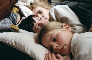 5€ για Είσοδο 1 Ατόμου στην Ταινία «Φάννυ και Αλέξανδρος», το αριστουργηματικό κύκνειο άσμα του Ίνγκμαρ Μπέργκμαν, βραβευμένο με 4 Όσκαρ! Δευτέρα 04/05 στις 20:15