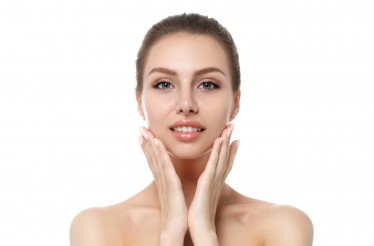 Βαθύς Καθαρισμός Προσώπου με Υπερήχους, για απομάκρυνση των νεκρών κυττάρων και απόλυτη λάμψη, στο Χαλάνδρι!