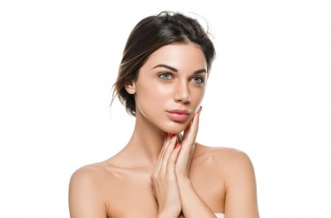 Συνεδρίες Δερμοαπόξεσης με Μικροκρυστάλλους σε όλο το Πρόσωπο, για Ανανέωση και Λείανση της Επιδερμίδας, στην Εγνατία με Αγίας Σοφίας!