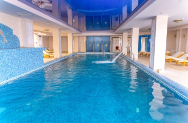 Σαγηνευτική Εμπειρία Χαλάρωσης & Ευεξίας για 1 Άτομο με Massage (50') ﻿& δυνατότητα ﻿για χρήση Εσωτερικής Θερμαινόμενης Πισίνας ή Υδρομασάζ (60′)﻿, στην Αγία Τριάδα!