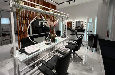 Μόνιμη Iσιωτική Θεραπεία Μαλλιών Κερατίνης, Φορμάρισμα & Λούσιμο Μαλλιών. στον Κορυδαλλό!