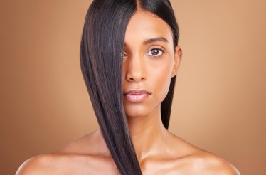 Θεραπεία ﻿Classic Keratin για Ρύθμιση του Φριζαρίσματος ή Μόνιμη Ισιωτική Μαλλιών Queen Total Lisse Keratin, για Κοντά & Μακριά Μαλλιά, στη Μητροπόλεως!