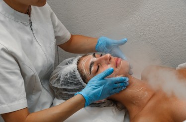 Βαθύς Καθαρισμός Προσώπου με Ατμό, για λαμπερό δέρμα με εξάλειψη των μαύρων στιγμάτων, στο Περιστέρι!