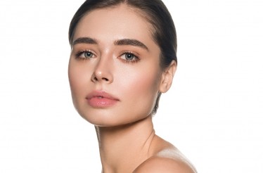 Συνεδρίες Δερμοαπόξεσης Προσώπου με Διαμάντι, για λαμπερή και ενυδατωμένη επιδερμίδα,﻿ στη Μητροπόλεως!