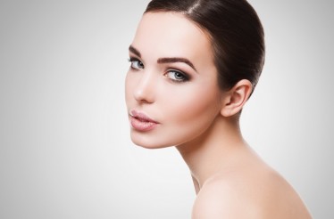 Μη Επεμβατική (Μη Ενέσιμη) Μεσοθεραπεία Προσώπου & Λαιμού με 1 έως 6 Συνεδρίες Microneedling, για Σύσφιξη & Λείανση Ρυτίδων, Ουλών & Λεπτών Γραμμών, στα Πεύκα!