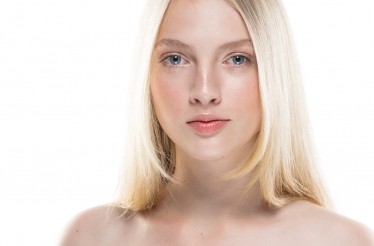 Μη Επεμβατική (Μη Ενέσιμη) Microneedling Μεσοθεραπεία Προσώπου με το Dr. Pen, σε όλο το Πρόσωπο & τον Λαιμό, για Επανόρθωση Ρυτίδων & Ανάπλαση του Δέρματος, στην περιοχή Αγίας Σοφίας!