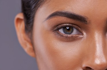 Σχηματισμός Φρυδιών με Τσιμπιδάκι με δυνατότητα Βαφής Φρυδιών με Χένα, στο Κέντρο της Θεσσαλονίκης!