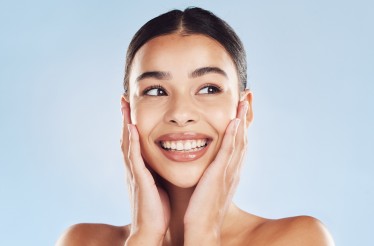 Μη Επεμβατική (Μη Ενέσιμη) Μεσοθεραπεία Προσώπου με τη μέθοδο Microneedling σε όλο το Πρόσωπο & τον Λαιμό, για Λάμψη, Σύσφιξη & Ελαστικότητα του Δέρματος, στην Καλαμαριά!