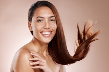 Λούσιμο, Χτένισμα, Θεραπεία KYANA I-queen Botox Αναδόμησης & Λάμψης & δυνατότητα για Κούρεμα, Βαφή, Ανταύγειες, Μπαλαγιάζ, Babylights, στις Συκιές!