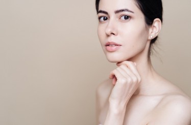 Μη Επεμβατική (Μη Ενέσιμη) Microneedling Μεσοθεραπεία σε όλο το Πρόσωπο & τον Λαιμό, για καταπολέμηση ρυτίδων, λεπτών γραμμών & σημαδιών, στα Άνω Πατήσια!