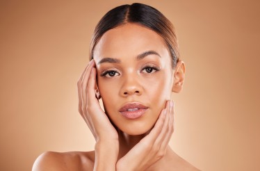 1 έως 3 Συνεδρίες Carbon Peel Laser, της κορυφαίας θεραπείας Ήπιου Peeling & Απολέπισης, για Αναζωογόνηση της Επιδερμίδας & Ανάκτηση της Σφριγηλότητας, στην Καλλιθέα!