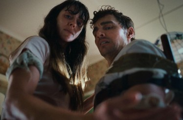 5€ από 7€ για Είσοδο 1 Ατόμου στην Ταινία «Μαζί», μία από τις πιο πολυαναμενόμενες ταινίες τρόμου της χρονιάς, ﻿στο σκηνοθετικό ντεμπούτο του Μάικλ Σανκς!