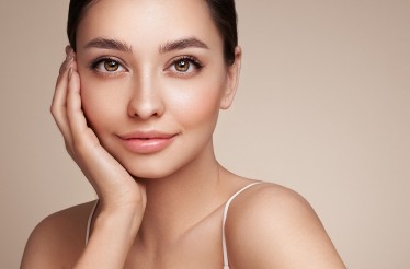 1 έως 3 Συνεδρίες Carbon Peel Laser, της κορυφαίας θεραπείας Ήπιου Peeling & Απολέπισης, για Αναζωογόνηση της Επιδερμίδας & Ανάκτηση της Σφριγηλότητας, στη Νίκαια!