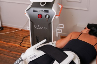 Μείωση του Λίπους & Σύσφιξη με το επαναστατικό μηχάνημα Rena Sculpt που διαθέτει 3 τεχνολογίες σε 1 ﻿(μαγνητική διέγερση, ηλεκτρική διέγερση & RF), στην Άνω Τούμπα!