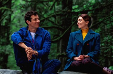 6€ για Είσοδο 1 Ατόμου στην Ταινία «Για Πάντα;», μια κομψά φανταστική ρομαντική κωμωδία, όπου η έννοια της αιωνιότητας γίνεται το σκηνικό για μια βαθιά επιλογή της καρδιάς!