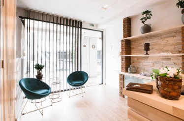 Laser Γυναικεία Αποτρίχωση, ασφαλής και αποτελεσματική 12 μήνες τον χρόνο, με το υπερσύγχρονο Triple Wave Advanced Laser με 3 Μήκη Κύματος και επιλογή Περιοχών σε Πρόσωπο & Σώμα, στην Καλαμαριά!