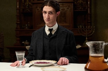 Από 5€ για Είσοδο 1 Ατόμου στην Ταινία «Φραντς Κάφκα», το βιογραφικό φιλμ της Ανιέσκα Χόλαντ για μία από τις πιο εμβληματικές λογοτεχνικές μορφές του 20ου αιώνα!