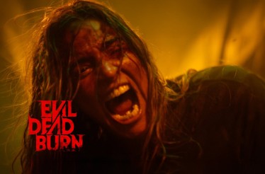 6€ από 8€ για Είσοδο 1 Ατόμου στην Ταινία «Evil Dead Burn», το νέο, αιματοβαμμένο κεφάλαιο του θρυλικού franchise Evil Dead, που υπόσχεται αμείωτη ένταση, δαιμονικό τρόμο και ακραίες σκηνές φρίκης!