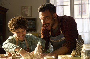 6€ από 8€ για Είσοδο 1 Ατόμου στην Ταινία «Για Σένα», ένα τρυφερό ιταλικό δράμα του Alessandro Aronadio, για τις δεύτερες ευκαιρίες και τις σχέσεις που αλλάζουν τη ζωή μας!