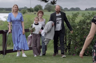 6€ από 8€ για Είσοδο 1 Ατόμου στην Ταινία «Ξεκινήματα», ένα συγκλονιστικό σκανδιναβικό δράμα, με πρωταγωνίστρια την Τρίνε Ντίρχολμ!