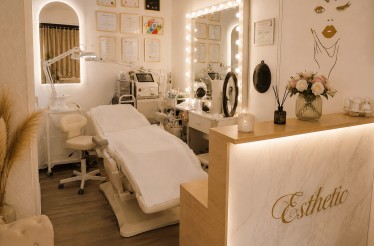 Lash Lift ή Εφαρμογή 4D Brow Lift & Βαφή Φρυδιών, με Θεραπεία Κερατίνης & δυνατότητα συνδυασμού, στη Βασ. Όλγας!