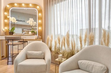 1 έως 12 Συνεδρίες Light Treatment - Φωτοδυναμικής Θεραπείας Προσώπου, στα Πεύκα!