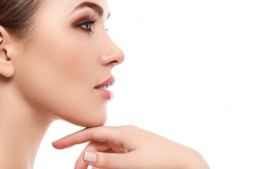 Μη Επεμβατική (Μη Ενέσιμη) Μεσοθεραπεία Προσώπου & Λαιμού με Microneedling, για αντιμετώπιση των ρυτίδων, σφριγηλότητα & λάμψη, στην Τσιμισκή!